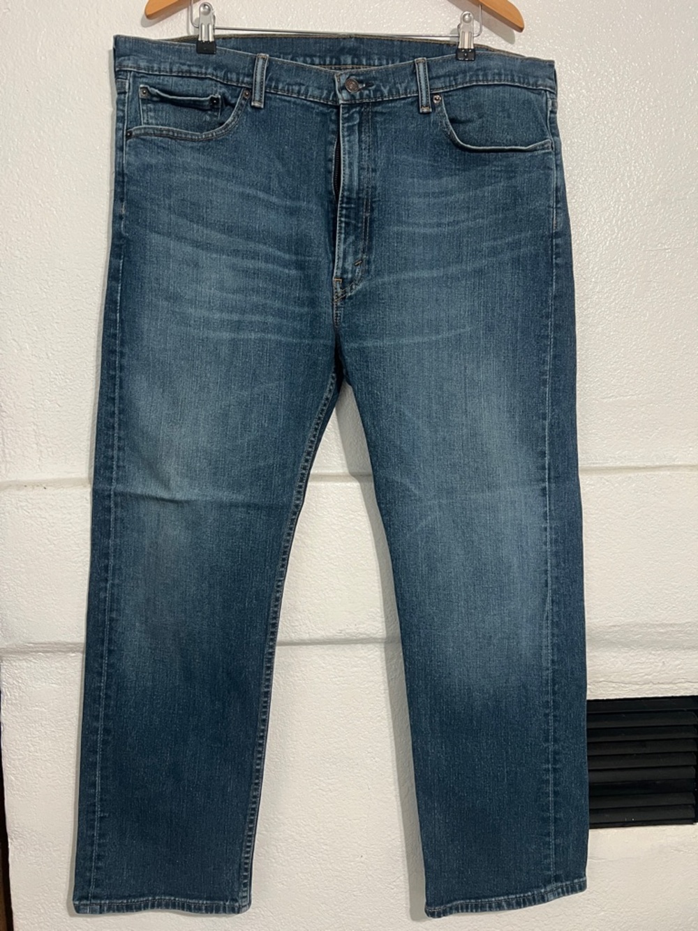 Levi's 505 Men's Regular Fit Jeans
42X30 Denim